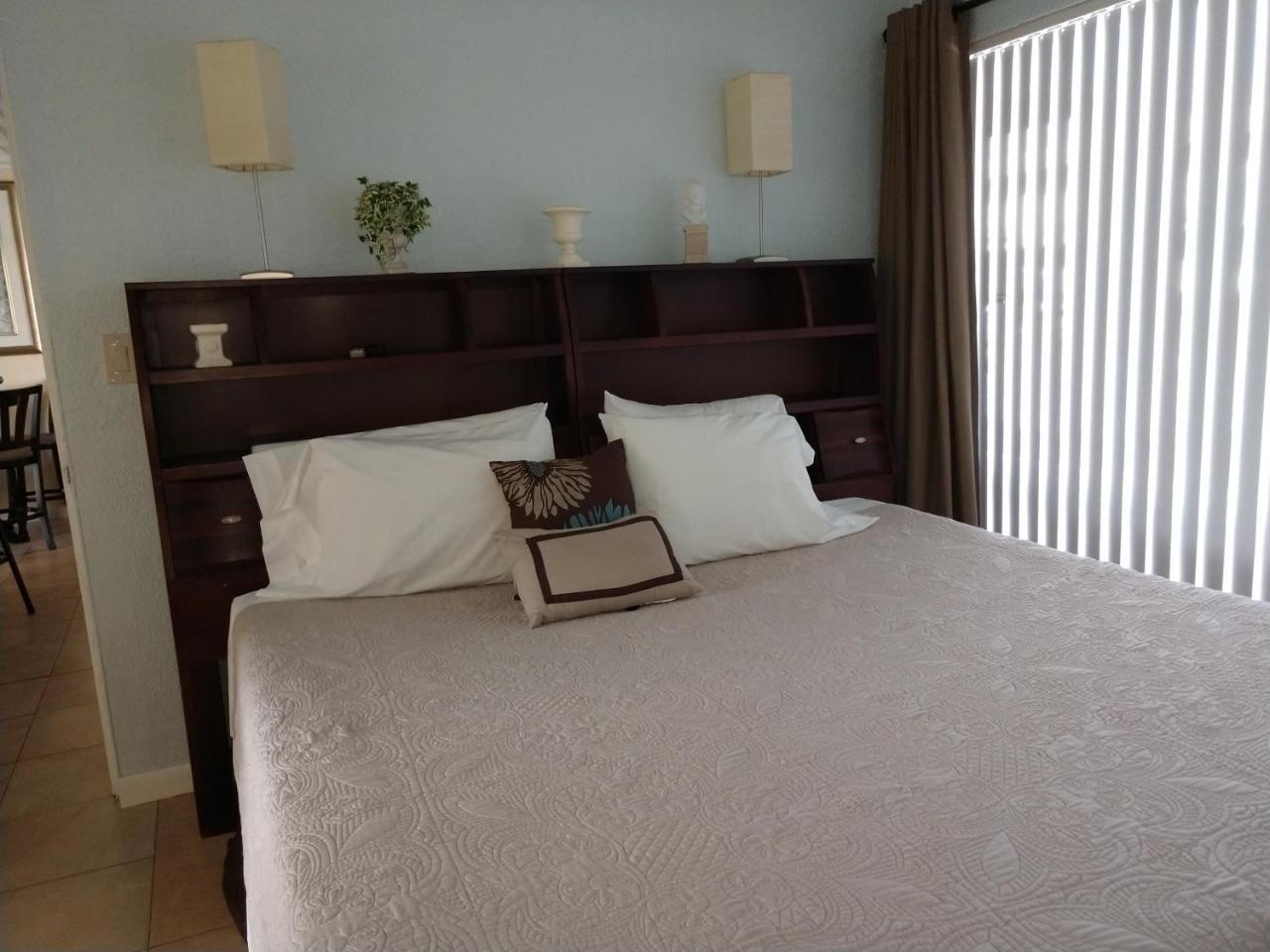 Sunrise Ocean Suites Hillsboro Beach Exteriör bild