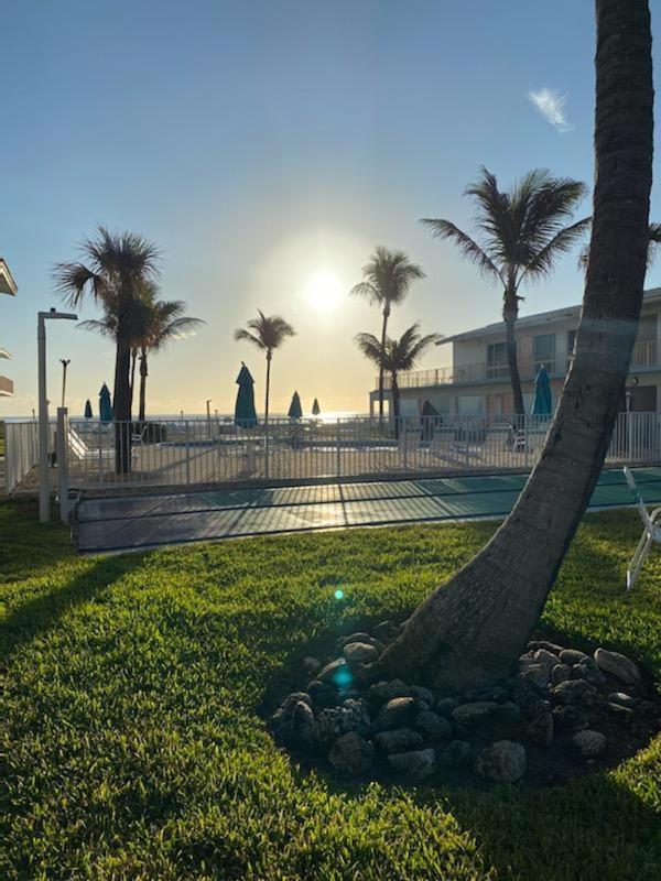 Sunrise Ocean Suites Hillsboro Beach Exteriör bild